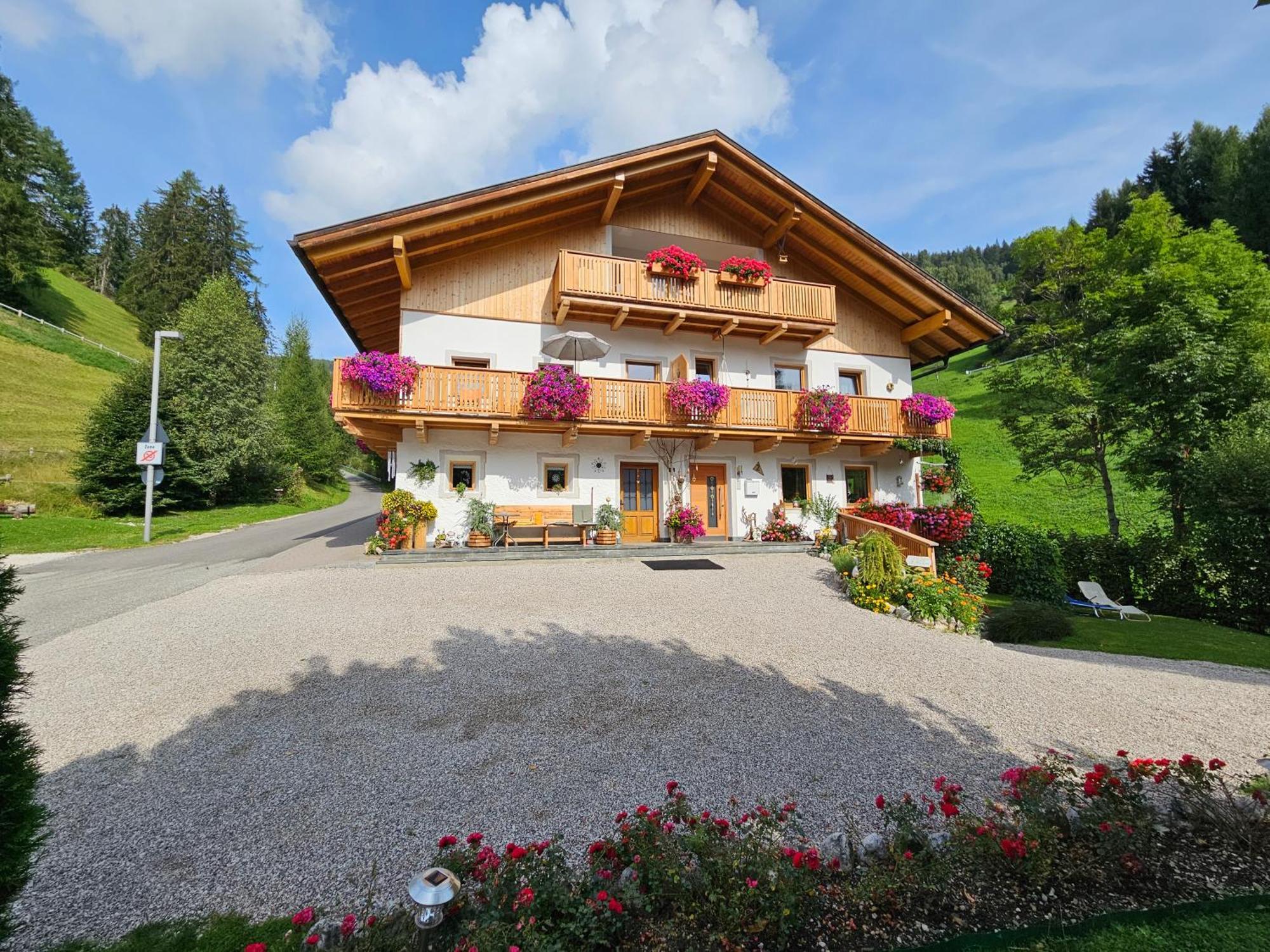 Apartement Schuster Lake Prags Braies Екстериор снимка